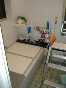 床タイル貼りのユニットバスからのTOTO　サザナ1616へ